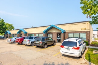 Plus de détails pour 2045 Grand Ave, West Des Moines, IA - Bureau à louer