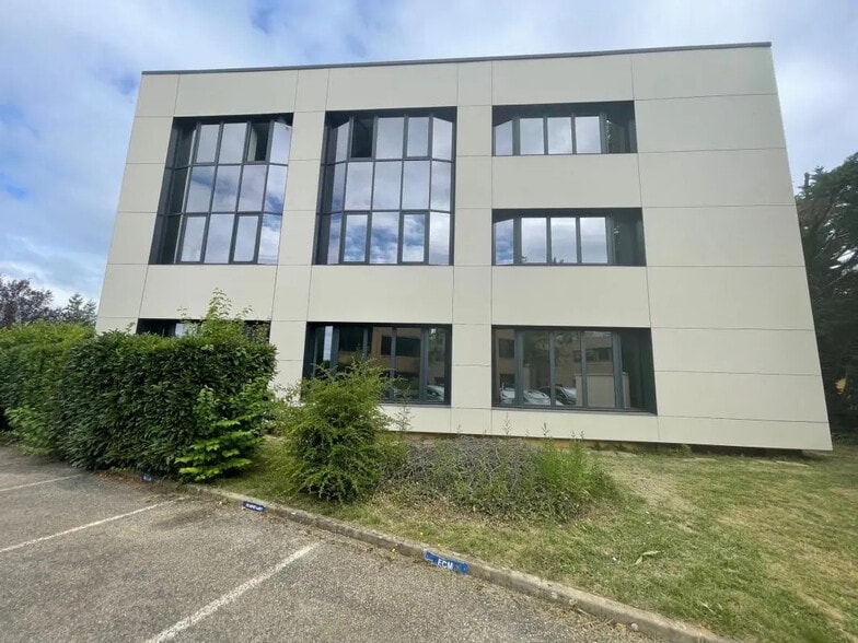 Bureau dans SAINT-DIDIER-AU-MONT-D'OR à vendre - Photo de l’immeuble – Image 2 sur 6