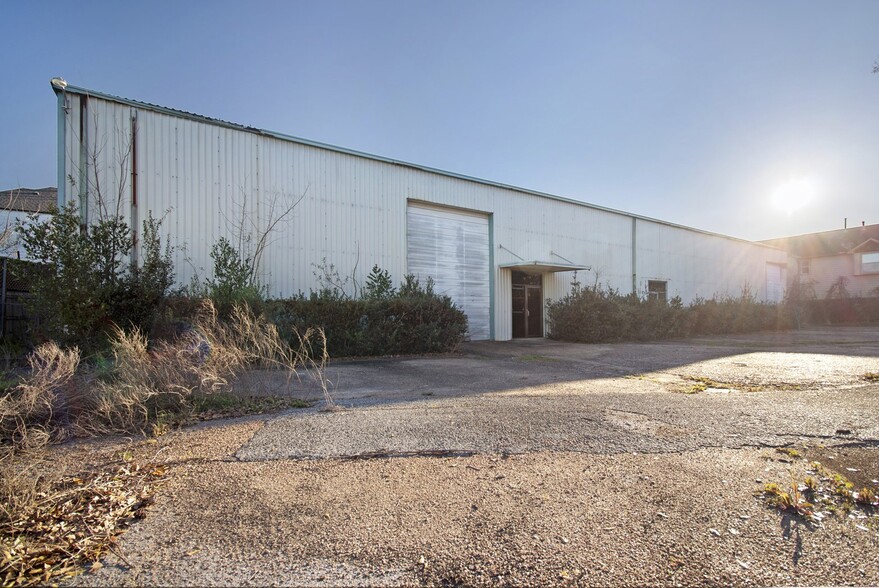909 Fisher St, Houston, TX à vendre - Photo de l’immeuble – Image 3 sur 9