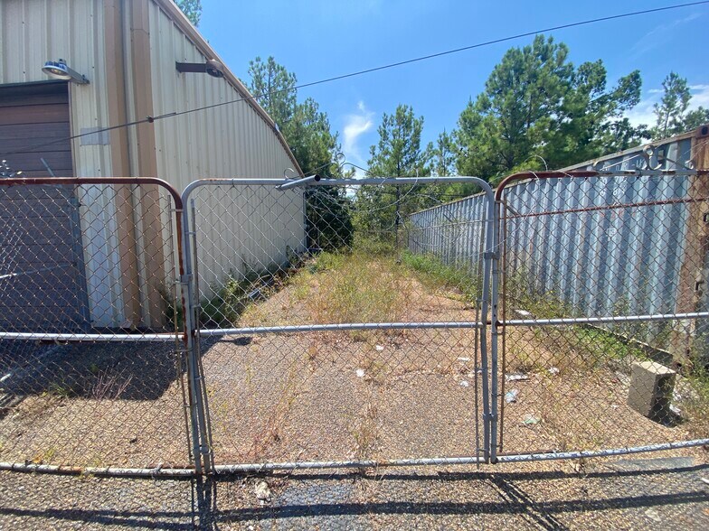 2128 Anthony Dr, Tyler, TX à louer - Photo de l’immeuble – Image 2 sur 5