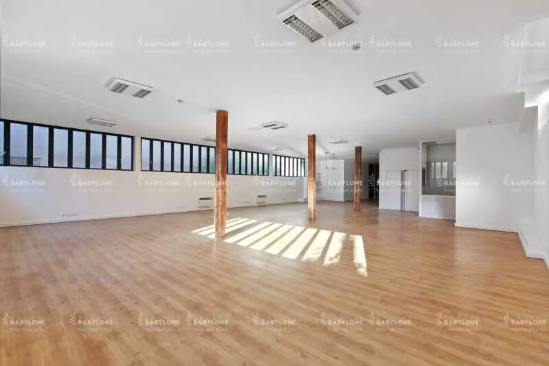 Bureau dans Montreuil à louer - Photo de l’immeuble – Image 1 sur 10