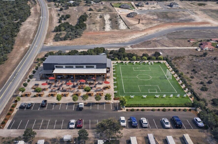 7100 S Clear Creek Rd, Killeen, TX à vendre - Photo principale – Image 1 sur 3