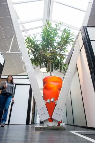 Bureau dans Lyon à vendre - Photo de l’immeuble – Image 1 sur 10