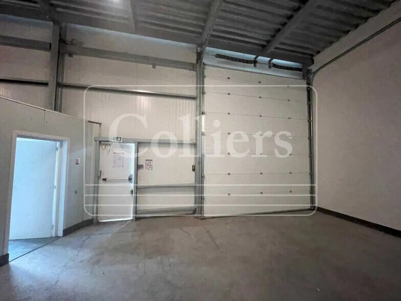 Local d’activités dans Gémenos à louer - Photo de l’immeuble – Image 2 sur 5
