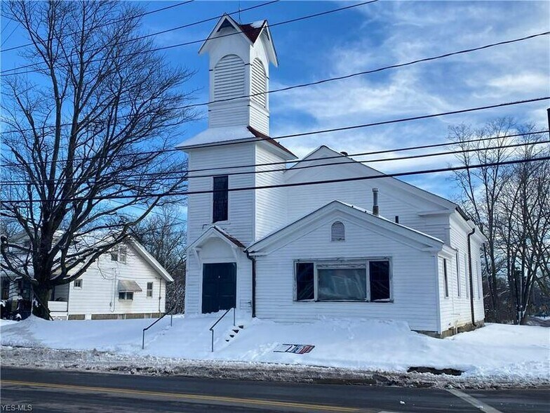 9807 Columbia Rd, Olmsted Falls, OH à louer - Photo de l’immeuble – Image 2 sur 2