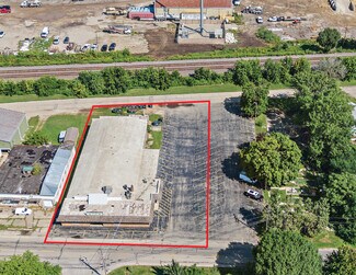 Plus de détails pour 927 E Railroad St, Sandwich, IL - Local commercial à vendre