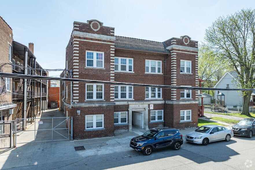 2915 E 130th St, Cleveland, OH à vendre - Photo de l’immeuble – Image 3 sur 12