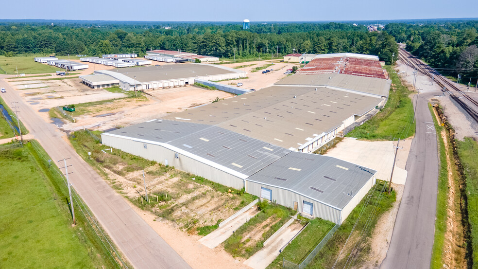 60063 Puckett Dr, Amory, MS à vendre - Photo de l’immeuble – Image 2 sur 2