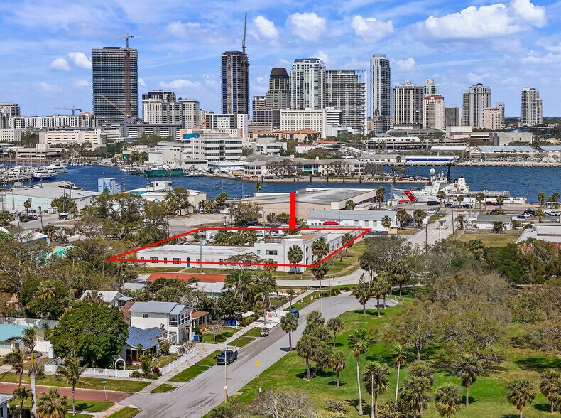 1499 Beach Dr SE, Saint Petersburg, FL à louer - Photo de l’immeuble – Image 1 sur 41