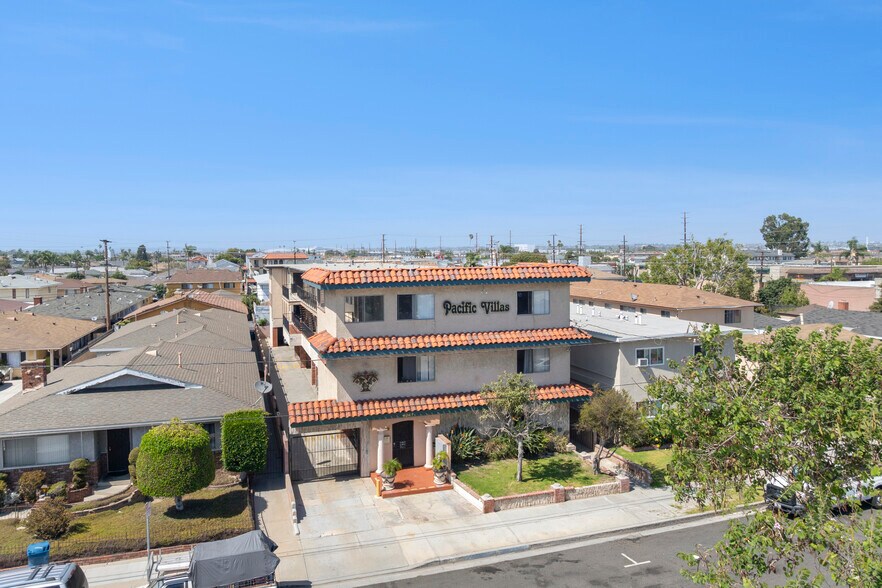 4047 W 136th St, Hawthorne, CA à vendre - Photo de l’immeuble – Image 2 sur 15