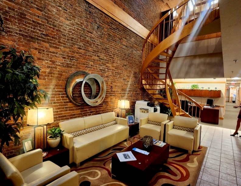 308 Seventh Ave, Pittsburgh, PA à louer Photo intérieure– Image 1 sur 12