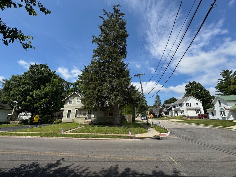 5777 Summit St, Sylvania, OH à vendre - Photo de l’immeuble – Image 3 sur 28