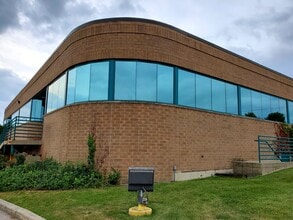 910 W Lake St, Roselle, IL à louer Photo intérieure– Image 2 sur 4