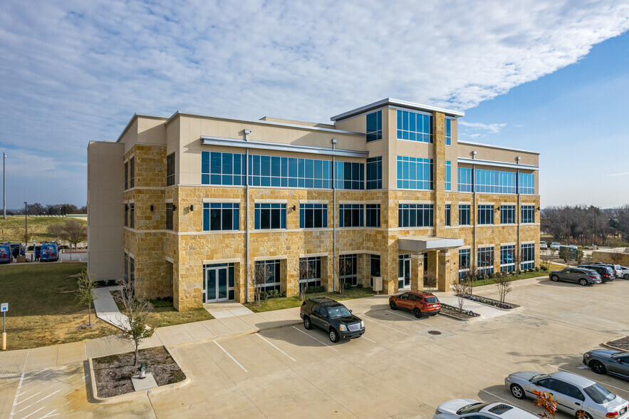 245 W SH 114, Southlake, TX à louer - Photo de l’immeuble – Image 2 sur 18