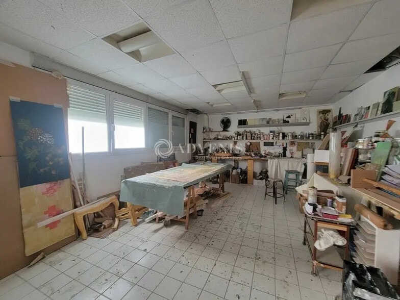 Local d’activités dans Courbevoie à louer - Photo de l’immeuble – Image 3 sur 6