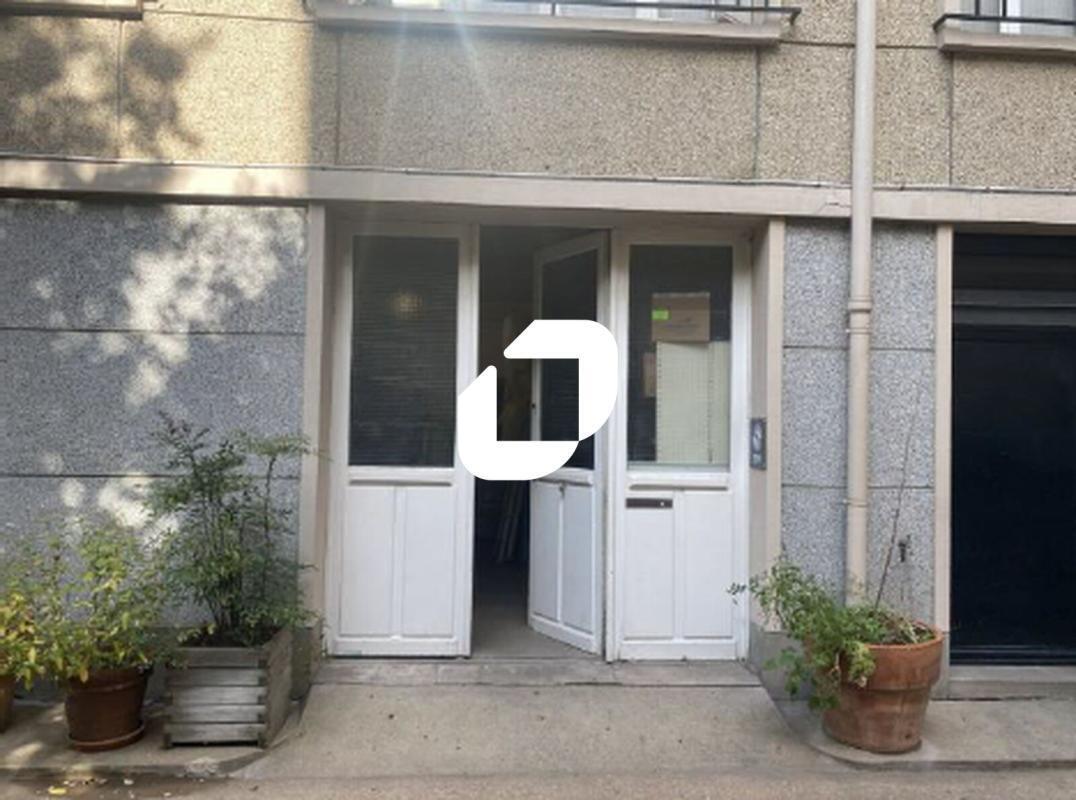 Bureau dans Paris à vendre Photo de l’immeuble– Image 1 sur 4