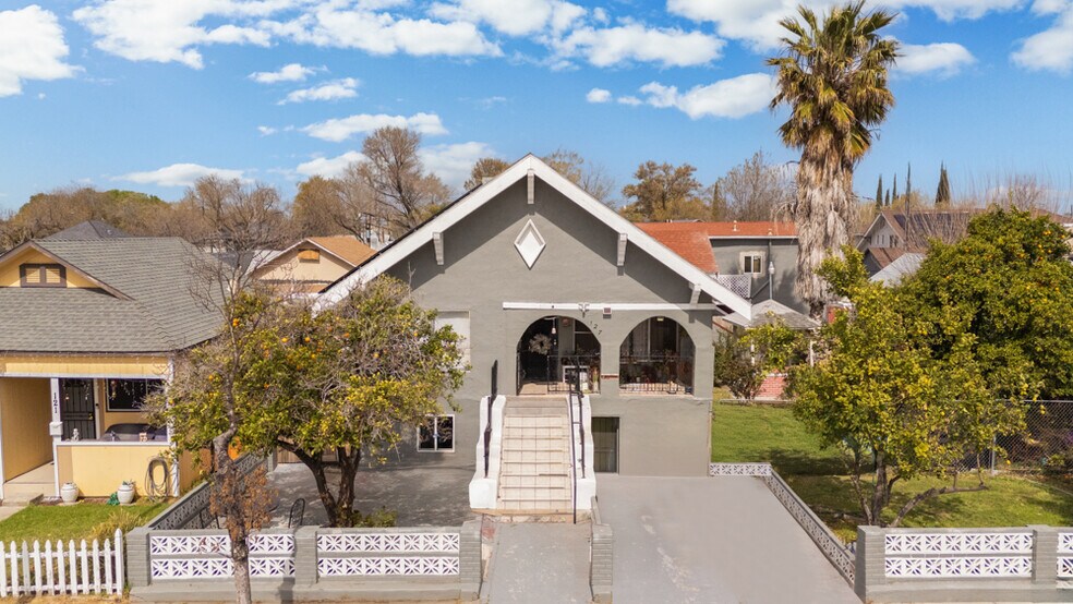 127 E 6th St, Tracy, CA à vendre - Photo de l’immeuble – Image 2 sur 25