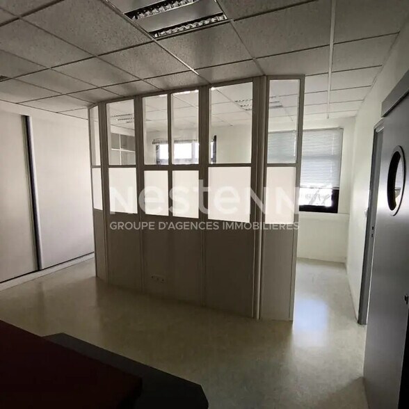 Bureau dans Vannes à vendre - Photo de l’immeuble – Image 2 sur 4