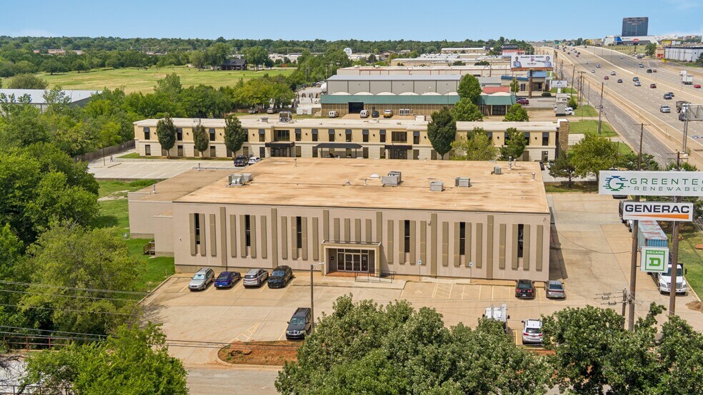 7201 N Broadway Ext, Oklahoma City, OK à louer - Photo de l’immeuble – Image 2 sur 11