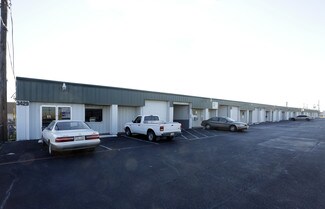 Plus de détails pour 3427-3433 W Kingsley Rd, Garland, TX - Industriel/Logistique à louer