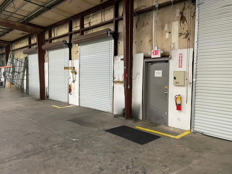 9335 Industrial Trace, Alpharetta, GA à louer - Photo de l’immeuble – Image 3 sur 12