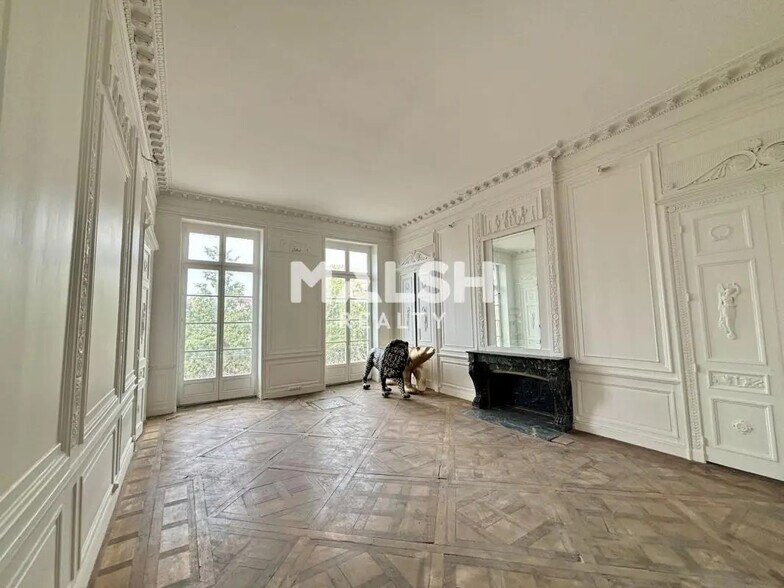 Bureau dans Lyon à louer - Photo de l’immeuble – Image 3 sur 8