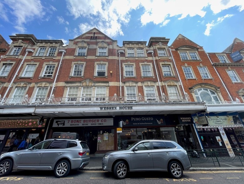 9-11 Gervis Pl, Bournemouth à vendre - Photo principale – Image 1 sur 6