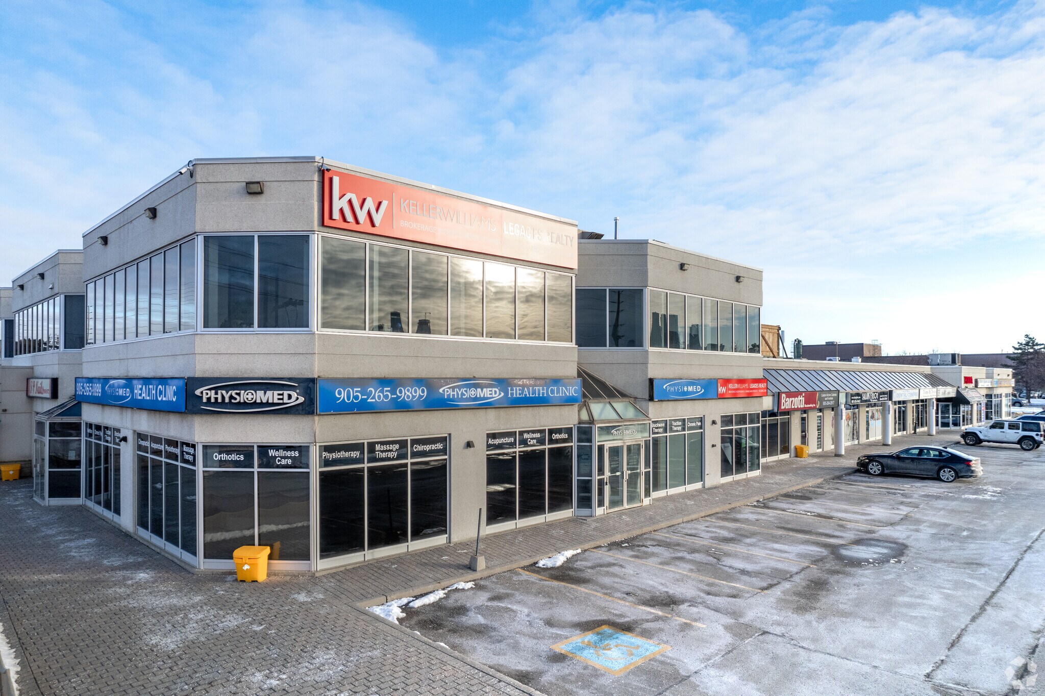 28 Roytec Rd, Vaughan, ON à louer Photo principale– Image 1 sur 4