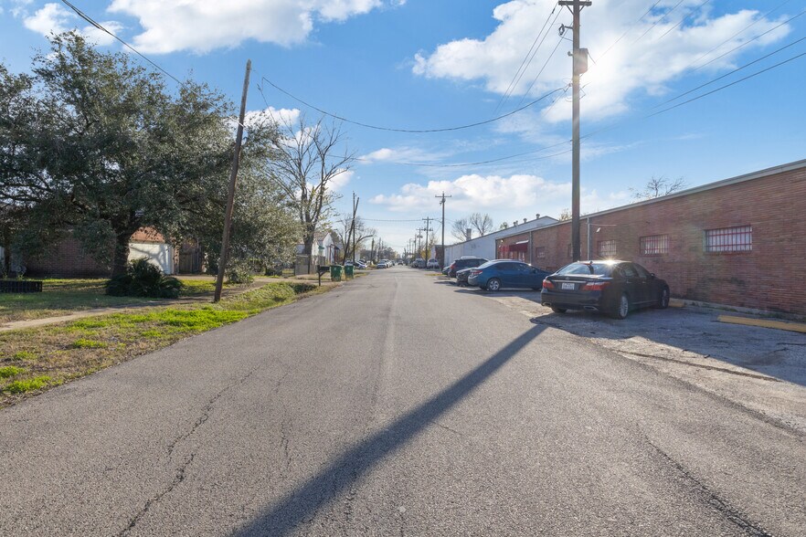 6-Lot Subdivision w/ Fully Approved Plan portefeuille de 6 biens à vendre sur LoopNet.fr - Photo de l’immeuble – Image 3 sur 19