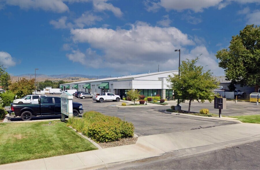 5220 N Sawyer Ave, Garden City, ID à louer - Photo de l’immeuble – Image 1 sur 2