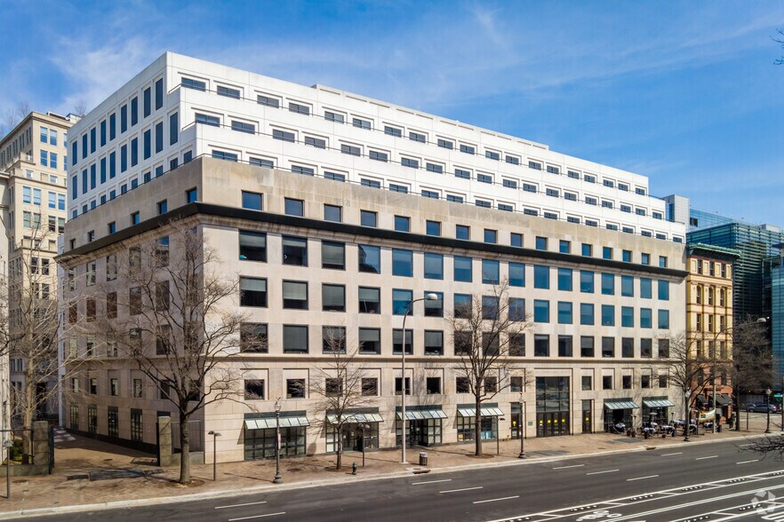 601 Pennsylvania Ave NW, Washington, DC à louer - Photo de l’immeuble – Image 3 sur 9
