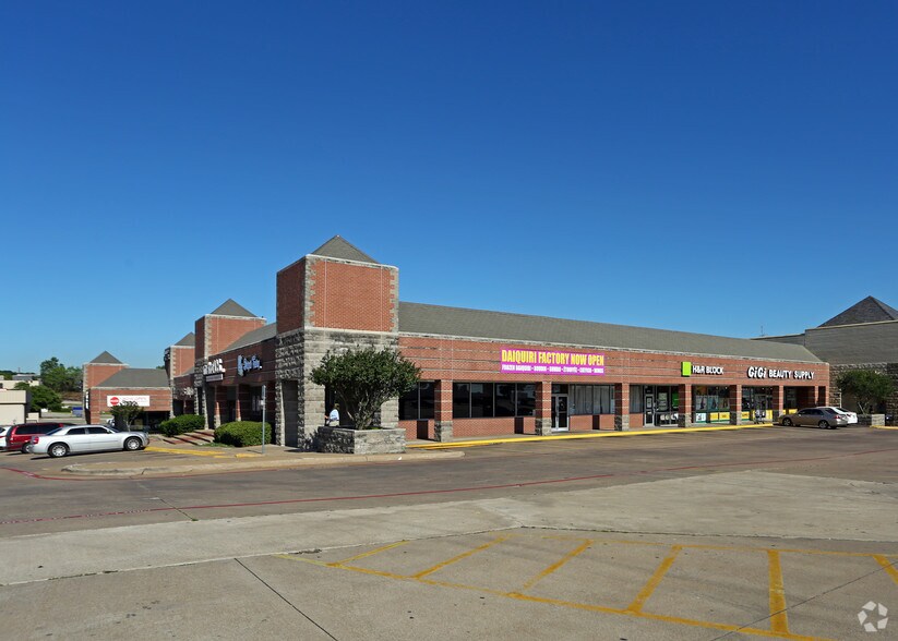 6729-6759 Bridge St, Fort Worth, TX à louer - Photo principale – Image 2 sur 7
