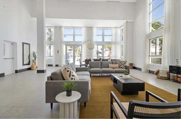 826 Collins Ave, Miami Beach, FL à vendre - Photo de l’immeuble – Image 3 sur 9