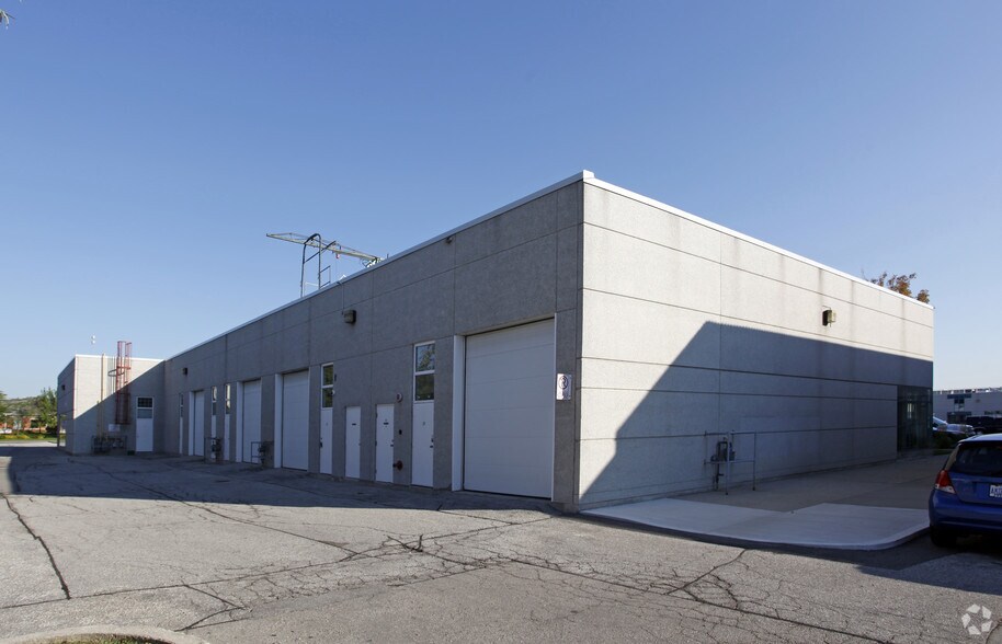 2601 Matheson Blvd E, Mississauga, ON à louer - Photo de l’immeuble – Image 2 sur 2
