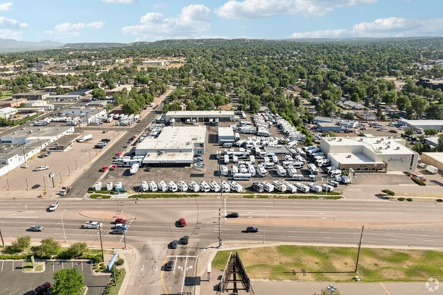 3204-3208 E Platte Ave portefeuille de 4 biens à vendre sur LoopNet.fr - Aérien – Image 3 sur 21