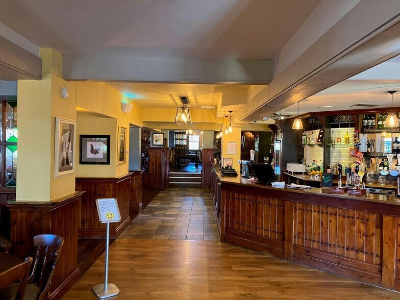 291 Warrington Rd, Warrington à louer - Photo de l’immeuble – Image 2 sur 17