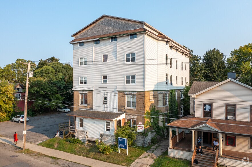 108 Henry St, Binghamton, NY à vendre - Photo principale – Image 1 sur 20