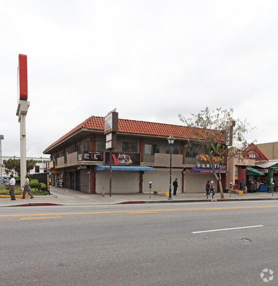 836-840 N Broadway St, Los Angeles, CA à louer - Photo de l’immeuble – Image 1 sur 5