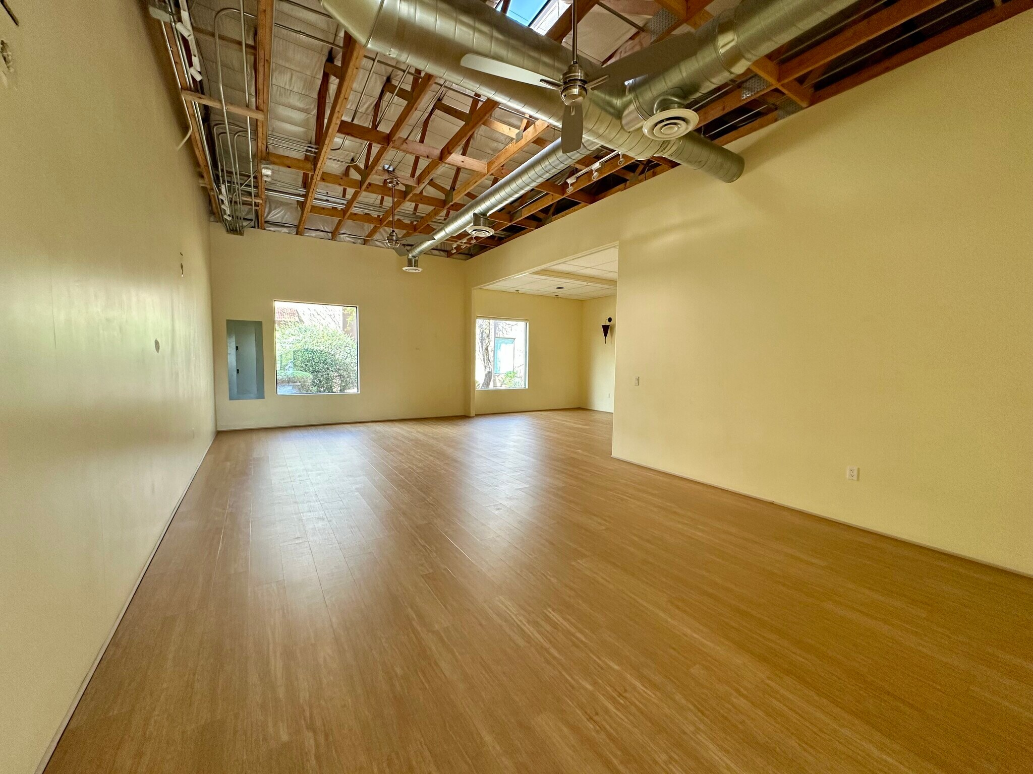 11250 N Tatum Blvd, Phoenix, AZ à louer Photo de l’immeuble– Image 1 sur 2