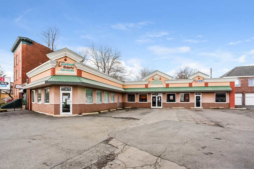 747 Maple Ave, Hartford, CT à louer - Photo de l’immeuble – Image 2 sur 23