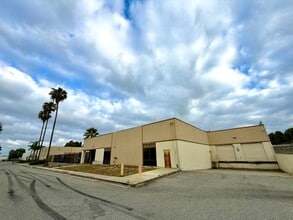 2925 Seaboard Ln, Long Beach, CA à vendre Photo de l’immeuble– Image 2 sur 7