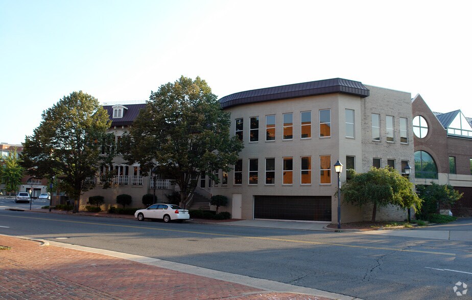 200 Daingerfield Rd, Alexandria, VA à louer - Photo principale – Image 2 sur 15
