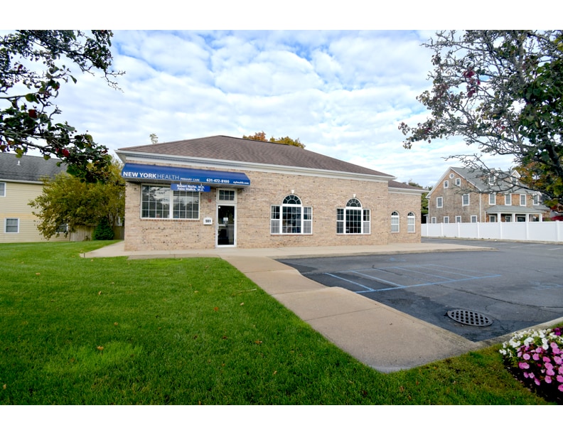 581 Middle Rd, Bayport, NY à louer Photo intérieure– Image 1 sur 4