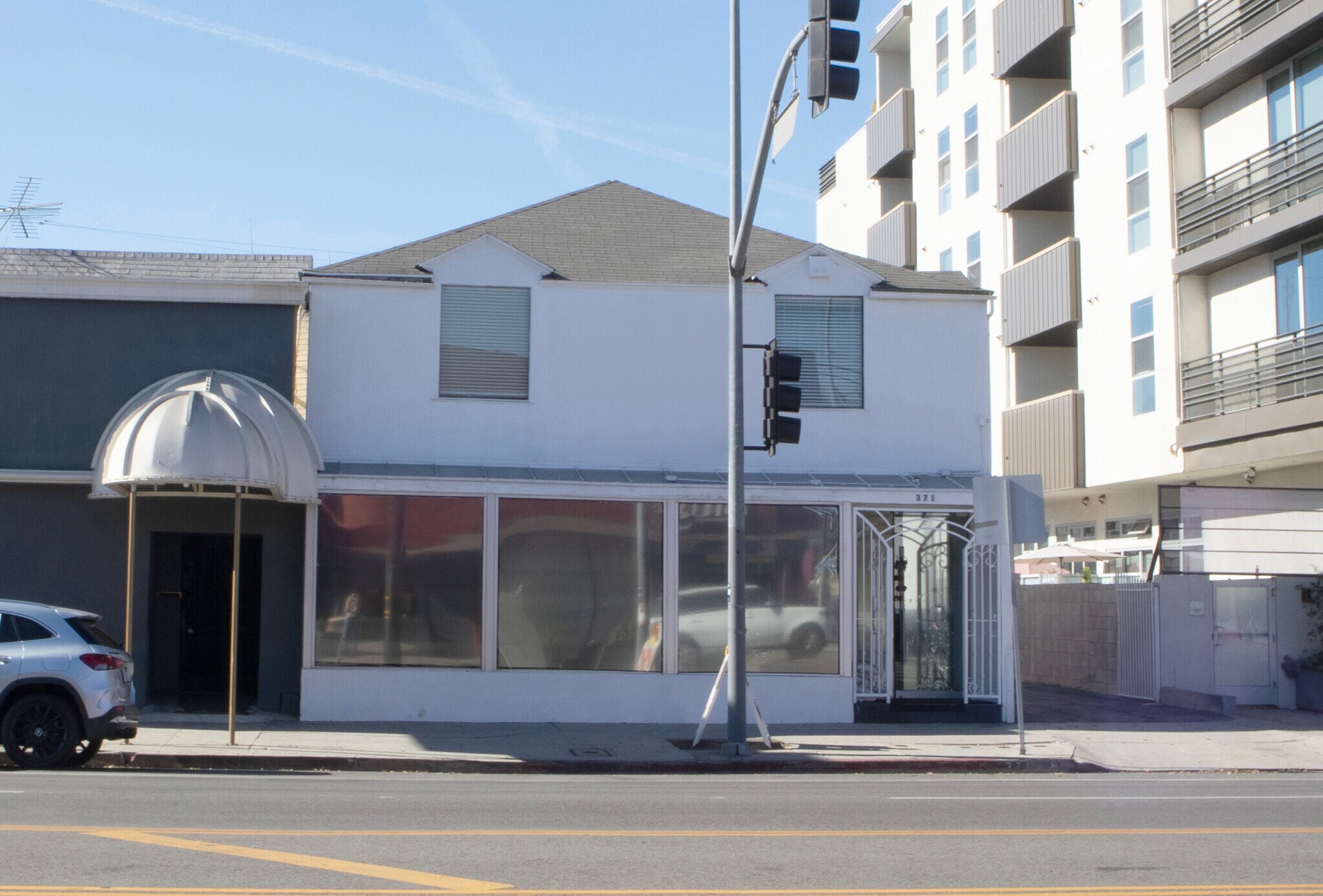 371 N La Cienega Blvd, Los Angeles, CA à louer Photo principale– Image 1 sur 8