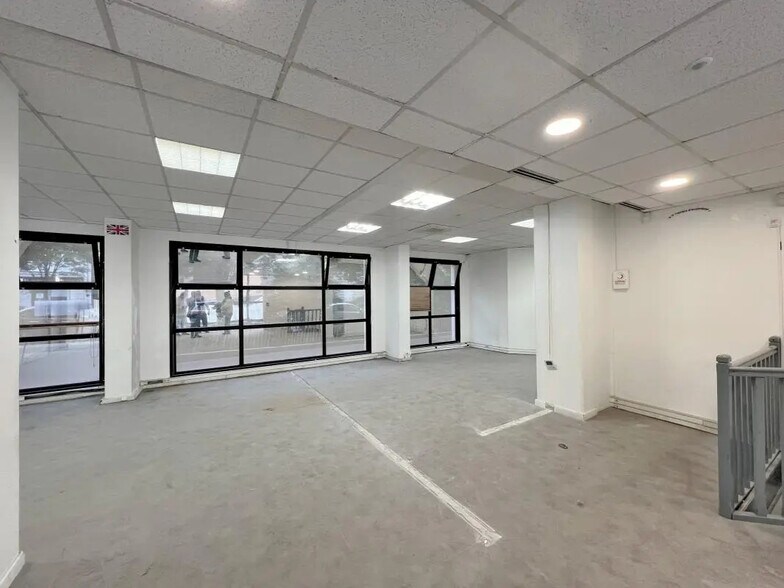 6 Boulevard Bineau, Levallois-Perret à louer - Photo de l’immeuble – Image 2 sur 14