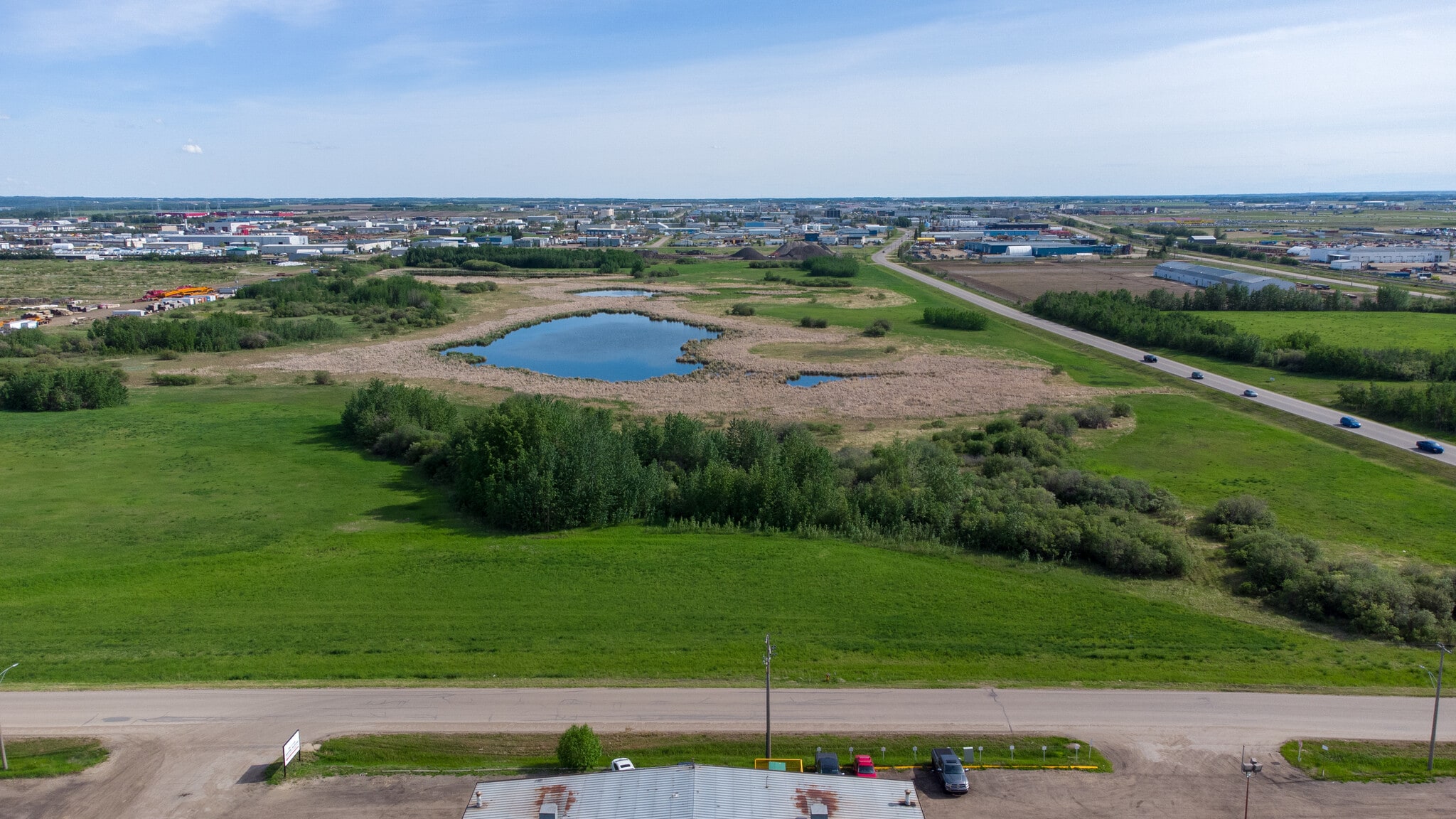 1650 Sparrow Dr, Nisku, AB à vendre Photo principale– Image 1 sur 12