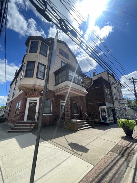 259 Main St, West Orange, NJ à vendre - Photo de l’immeuble – Image 3 sur 25