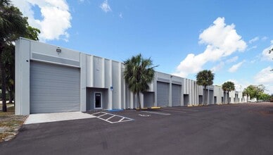 3700-3798 NW 16th St, Lauderhill, FL à louer Photo de l’immeuble– Image 1 sur 2