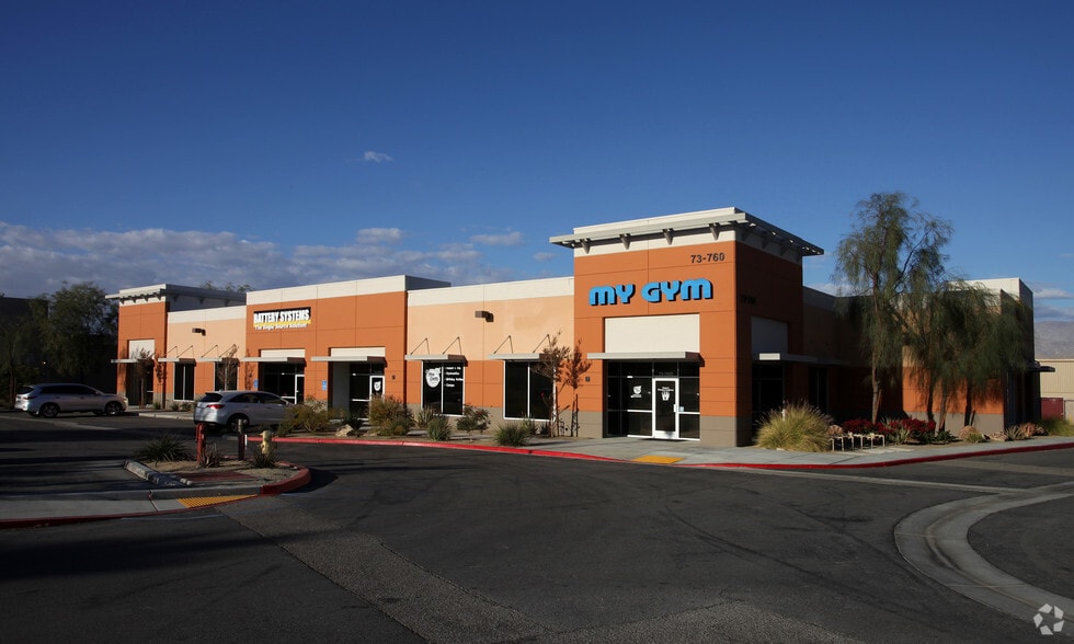 73760 Dinah Shore Dr, Palm Desert, CA à louer - Photo principale – Image 1 sur 10