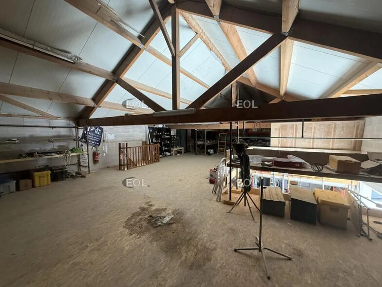 Industriel/Logistique dans Guignes à louer - Photo intérieure – Image 3 sur 16